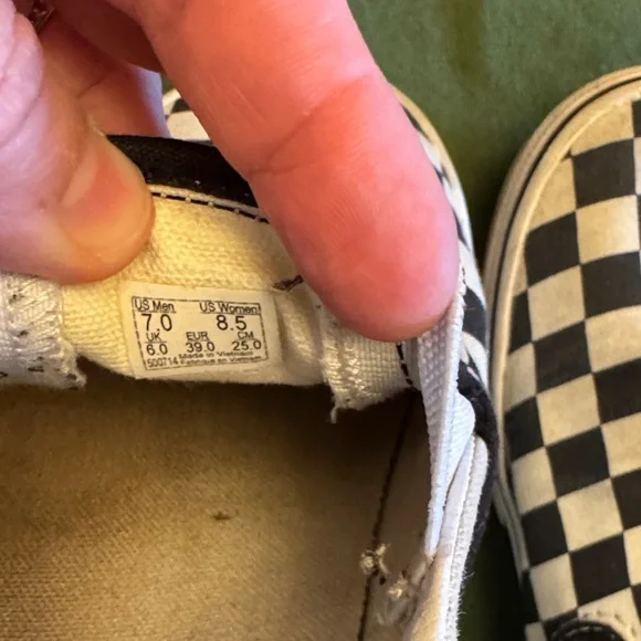 Checkered Slip-On vans Shoes - Picture 5 of 5